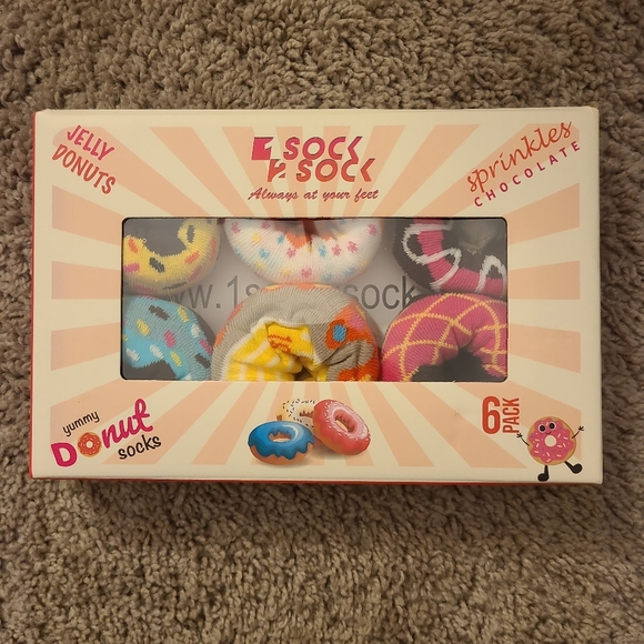 1Sock2Sock Women's 6 pack donut box cotton blend crew socks NIB - Picture 4 of 4